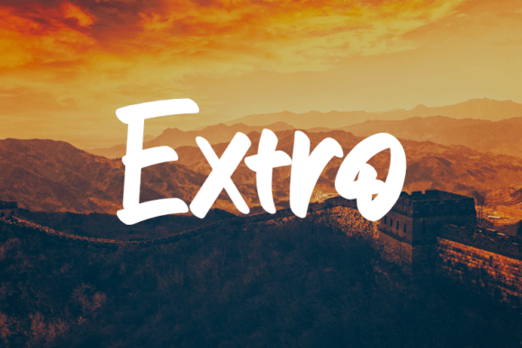 Extro Typeface: A Versatile Script for Editorial Design
